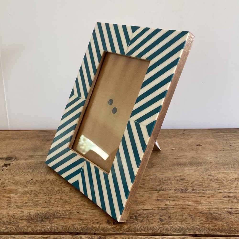 Enchante Chevron Inlay Picture Frame - Picture 11 of 11